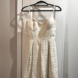 White Short Lace Gown